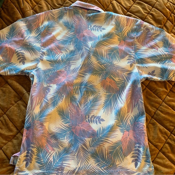 Nike Dri Fit Pastel Hawaiian Casual Button Up Size S - Picture 2 of 7